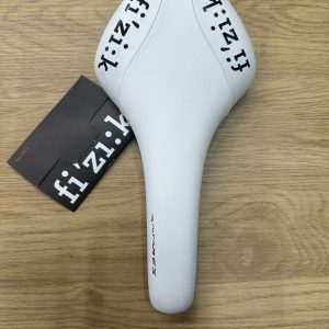 Fizik Antares R1 Braided regular 140mm Wit